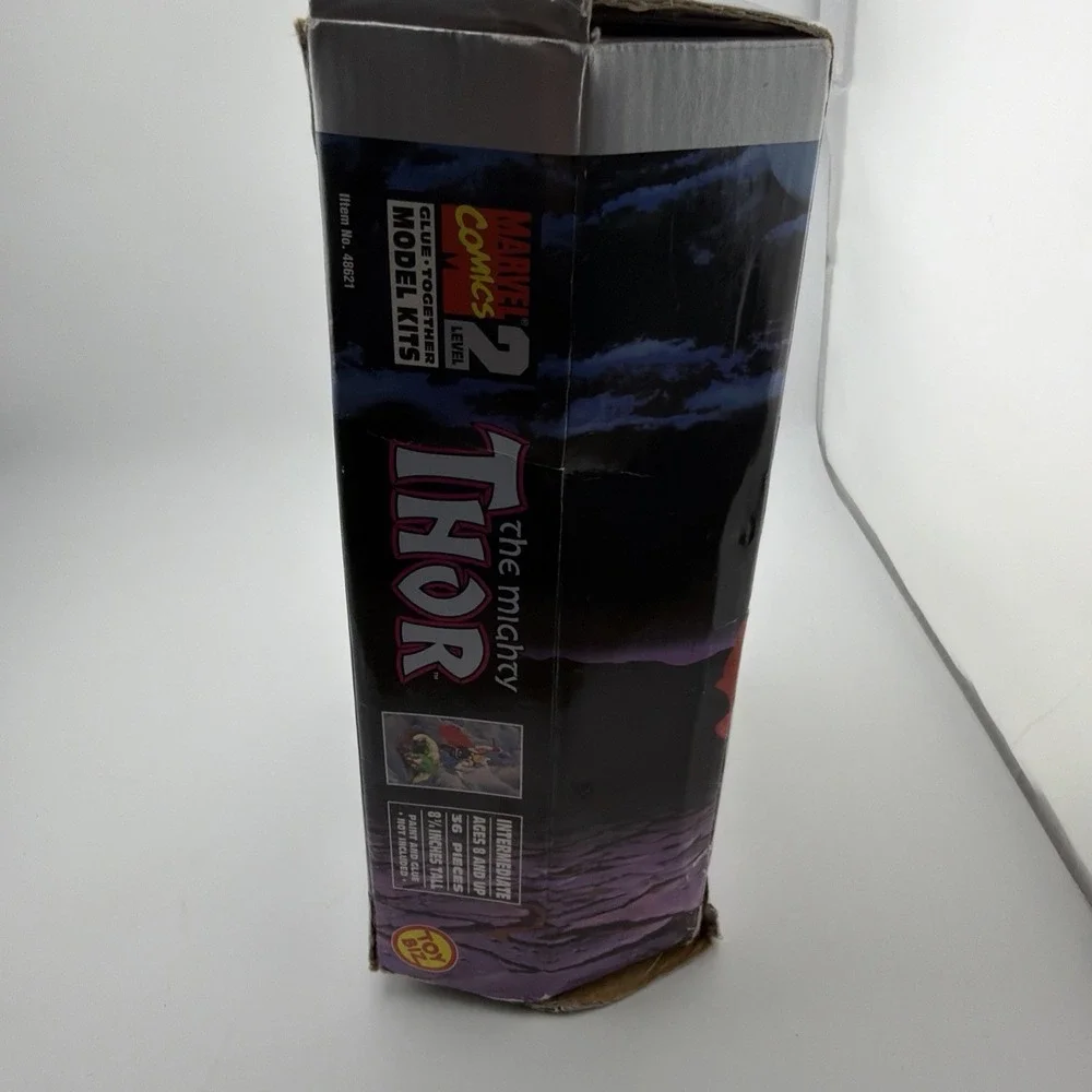 1998 Toy Biz Marvel Comics The Mighty Thor Model Kit